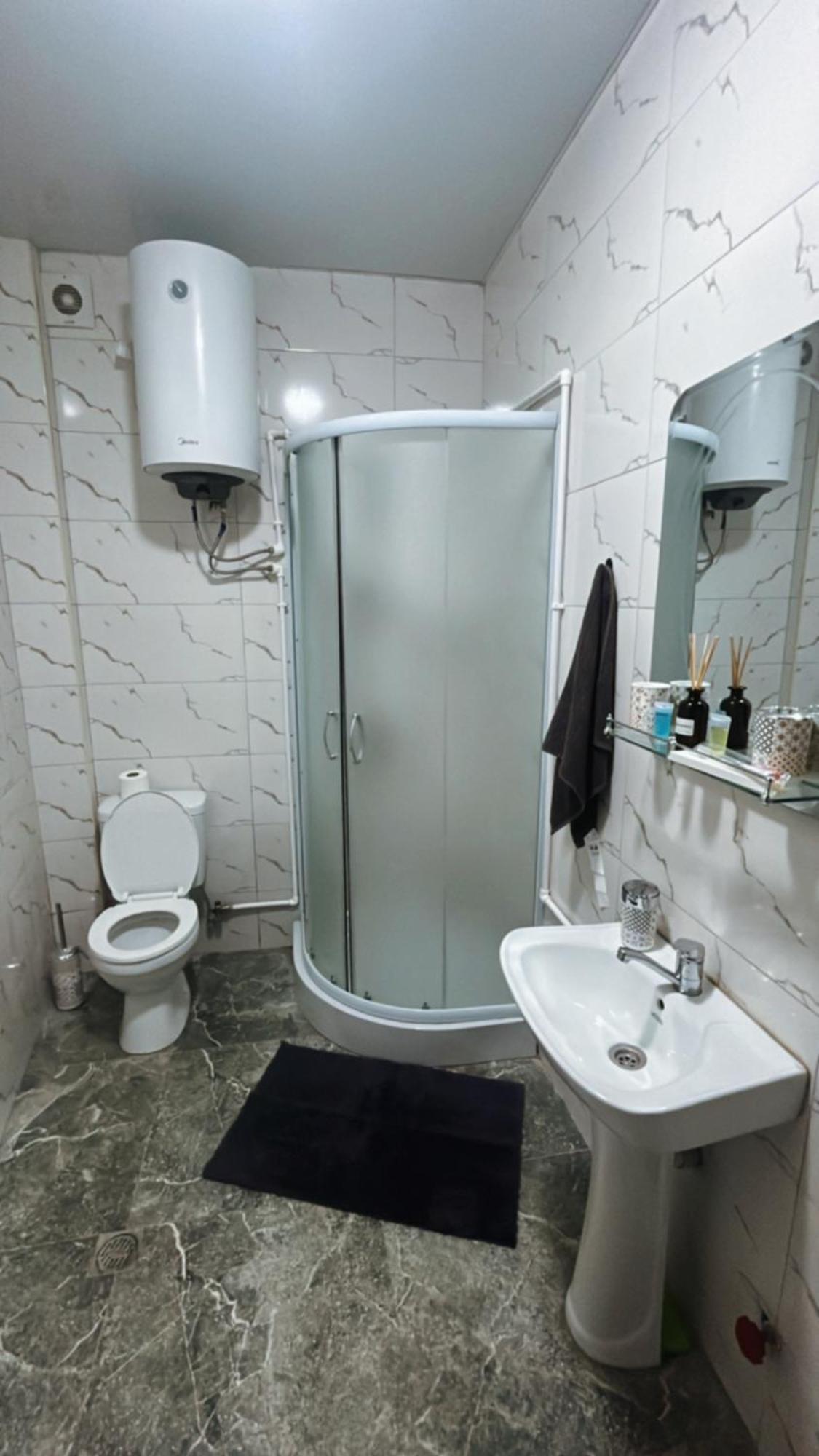 Salomes Guest Room Tbilisi Exterior foto